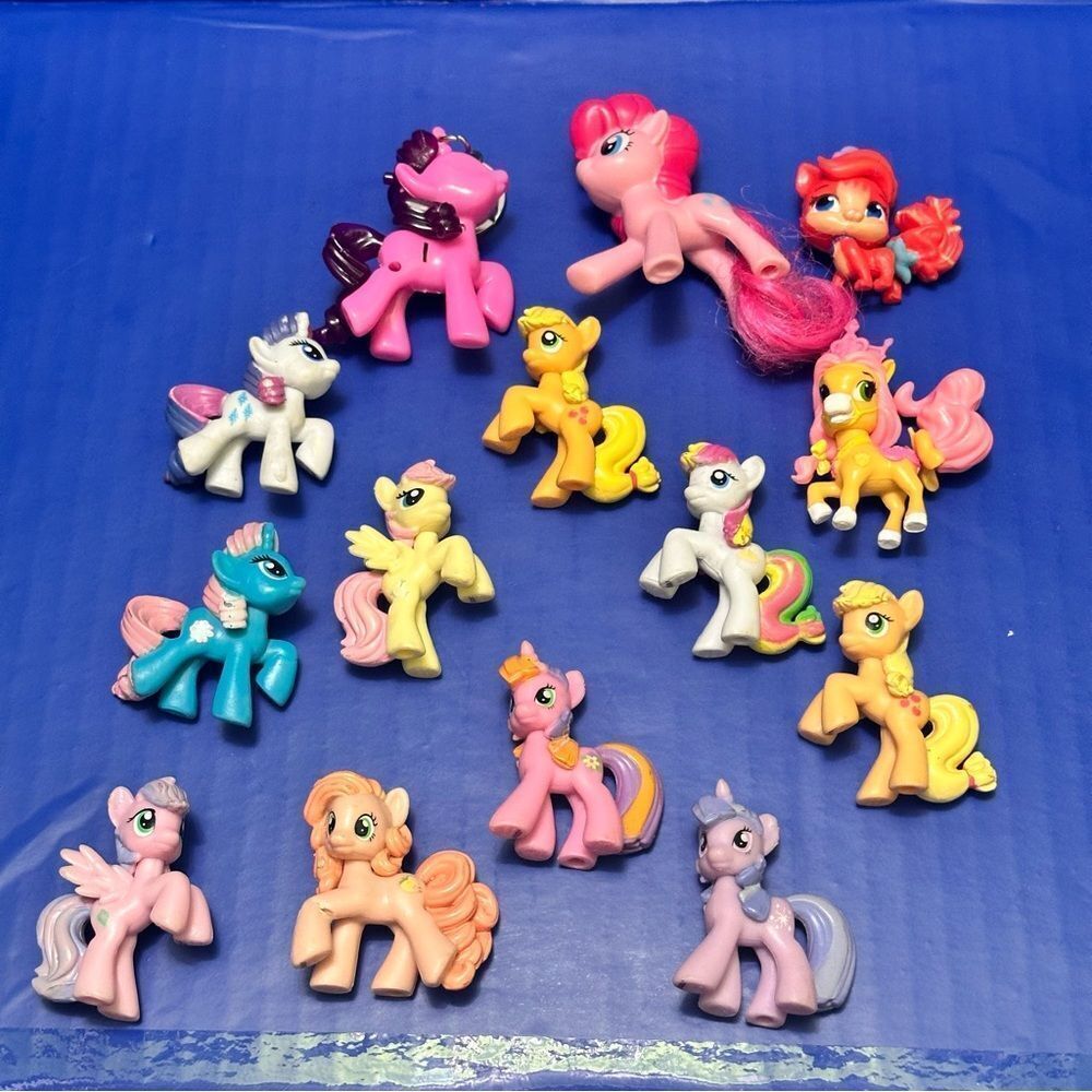 My little Pony mini figures lot